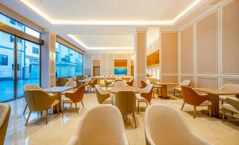 Vienna Hotel (Yuxi Xinping Jiasa)