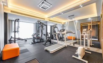 Guilin Yachne· Landscape Mirror Hotel (Guilin Railway Station and the Mixc mall Branch)