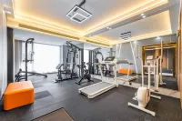 Guilin Yachne· Landscape Mirror Hotel (Guilin Railway Station and the Mixc mall Branch)