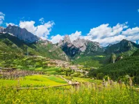 Wangyun Homestay (Dari Viewing Platform Branch) in Zagana Scenic Area โรงแรมในตี้ปู่