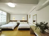 Xinlong Hotel Hotels near Guocha Village, Huluzhen, Baojing County