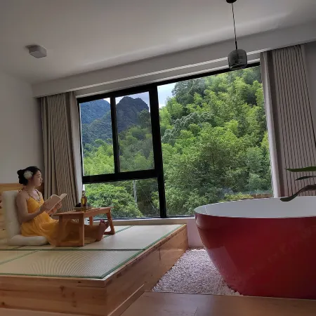 Xianju Danzhu Yeyou Language Hot Spring Private Soup Resort Homestay