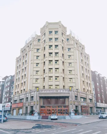 Lufeng Hotel (Meihekou Yinhe Avenue) Отели рядом с достопримечательностью «Meihekoushi Zhangbai Mountain Botanical Garden»