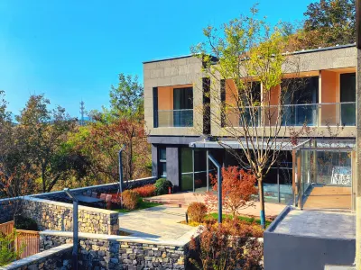 Youshan · Huahuading Forest Vacation Apartment White Dragon Pool 호텔