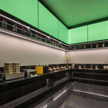 Ptana Hotel (Xinhualian Square Branch)