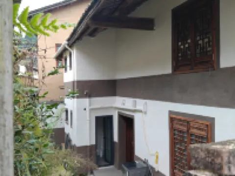 Gui Feng Yue Gui Xi Ju