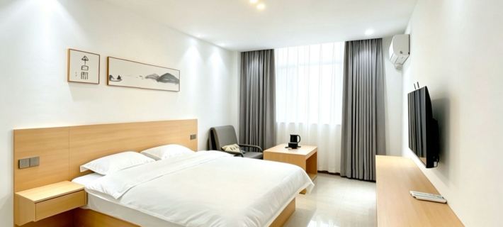 Ruji Hotel (Hunchun Railway Station) Hotele w: Hunchun