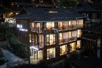 Shanheju View Homestay (Observation Deck Branch, Xijiang Qianhu Miao Village)