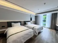 Green Taihao Hotel (Luoyang Railway Station Guohua Road Subway Station) - 3-Star