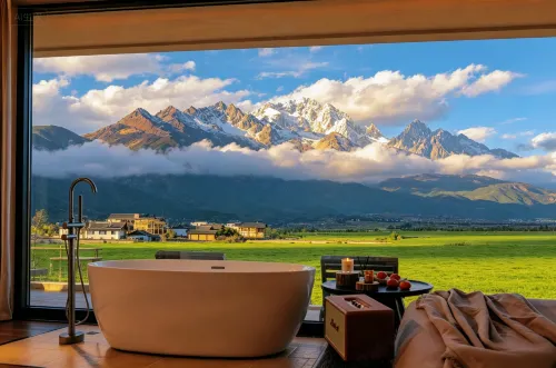 Lijiang Manqiwan Snow Mountain Ye She Min Su - น้ำพุร้อน