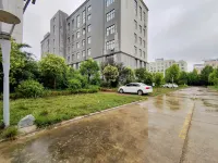 中州頤和ホテル（スイ県丹尼斯城市広場）