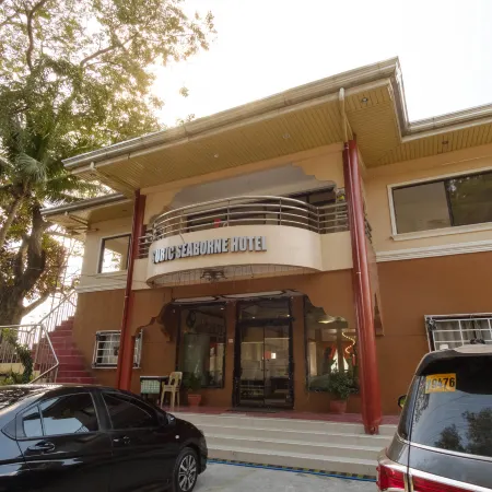 RedDoorz Plus @ Seaborne Hotel Subic Zambales Отели в г. Субик
