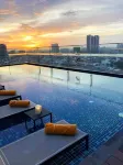 Courtyard by Marriott Phnom Penh - 屋上プール