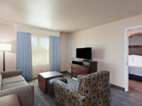 ホームウッド スイーツ バイ ヒルトン フェアフィールド - ナパ バレー エリア フェアフィールドのホテル