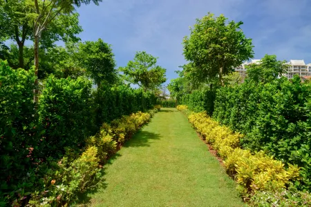 홀리데이 인 하이커우 웨스트 코스트