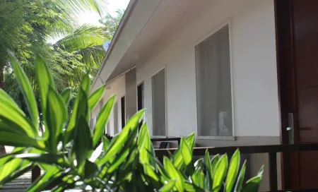 Anaya Beach Resort Отели рядом с достопримечательностью «Marikaban Beach»