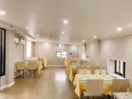 Homeinn Hotel (Nanchang Bayi Square Second Affiliated Hospital) Отели рядом с достопримечательностью «Youmin Temple»