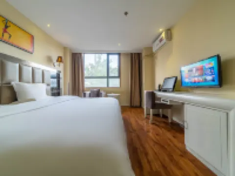Ease Hotel (Yidu Yasi International Plaza) Hotels in Yidu