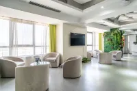 Whale Xi Ins Design Hotel (Anyang Wanda Plaza Jiabao Branch)