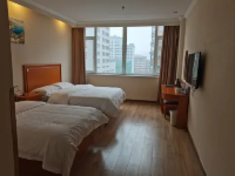 GreenTree Inn (Linjiang Yalujiang) Hotels in Linjiang