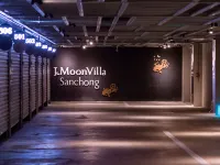 J.Moon Villa Sanchong Hotels near Dahan Bridge