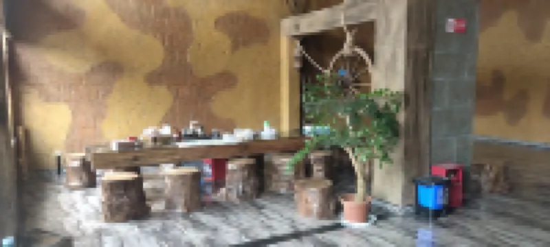 Shilin Yijiaqin Inn