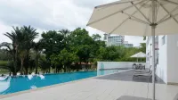 ดิเอเวอร์ลี่ ปุตราจายา - สระว่ายน้ำแบบอินฟินิตี้