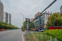 Longyue Hotel (Jiangjin District Luohuang Industrial Park Branch) Отели рядом со станцией Luohuangdong Railway Station