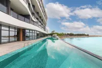Summer Surfing Resort Hotels in Lingshui