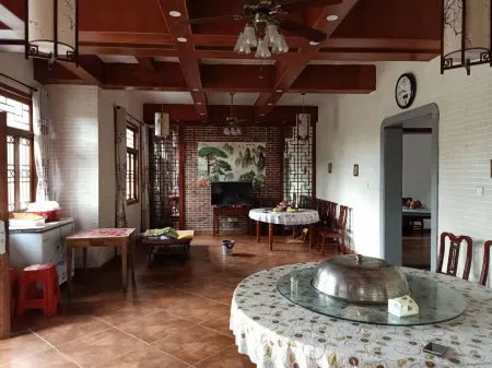 Jinggangshan Mountain Home Resort Отели рядом с достопримечательностью «Octagon House»