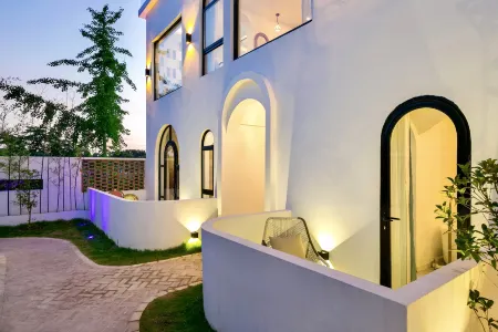 ManYan Guesthouse Отели рядом с достопримечательностью «Shanghai Guanghua College»