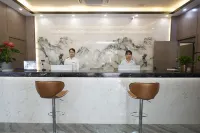 โรงแรมเอ ฟียล (ริเวอร์ไซด์พลาซ่า นูเจียง)