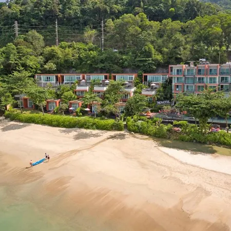 Novotel Phuket Kamala Beach Отели рядом с достопримечательностью «Пляж Лэм Сингх»