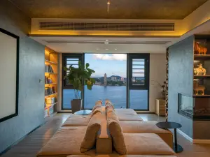 Floral Hotel · Peninsula Riverview hotel (Chaozhou ancient city archway store)