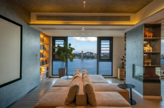 花築·半島江景客棧（牌坊店） 鄰近鳳凰洲公園的酒店