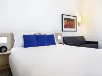 Novotel Abu Dhabi Al Bustan Отели в г. Абу-Даби