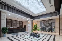 Rezen Select (Xinyang East high speed railway station store) Hotels in Xinyang