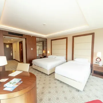 Doubletree by Hilton Istanbul Topkapi Отели рядом с достопримечательностью «Станция метро Otogar»