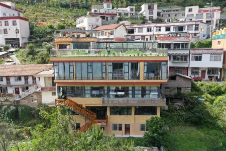 Reganglingka Homestay Отели рядом с достопримечательностью «Nanwusi»