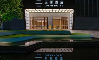 OneJee Hotel