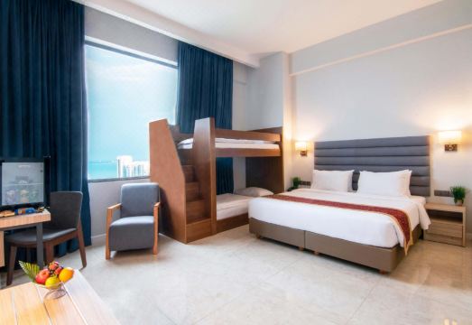 페낭 해변 근처 호텔 전경