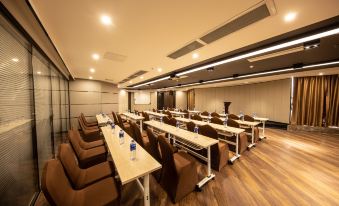 BaiLiQuanZhiJiuDian Hotel (Heshan Plaza)