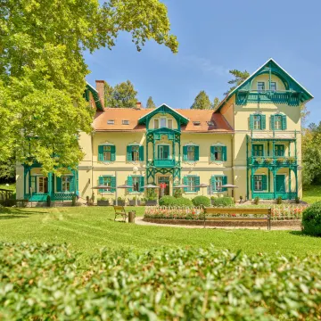 Jannat House - Housity