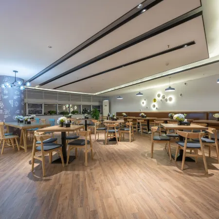 Ginza Jingsu Hotel (Jinan North Daming Lake store)