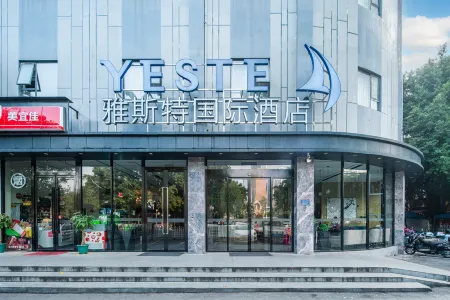 Yeste International Hotel