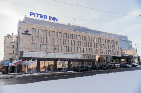 Питер Инн Отели рядом с достопримечательностью «Памятник Петру I»