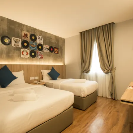 Hotel CIQ, Jalan Trus Отели рядом с достопримечательностью «Торговый центр JB City Square»