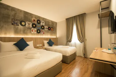 Hotel CIQ, Jalan Trus