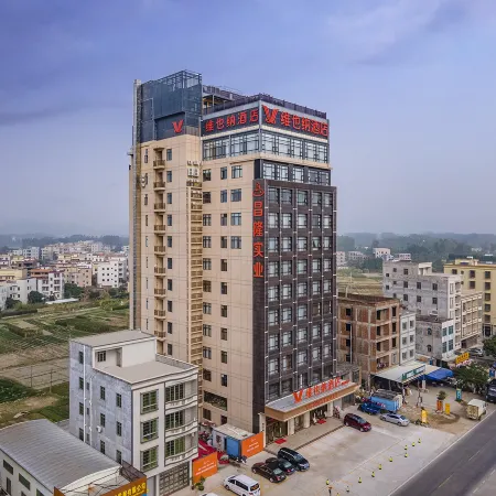 Vienna Hotel 5.0 Huazhou North Shore