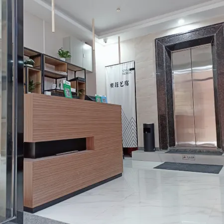 Lufeng Yingfei Art Hostel Apartment